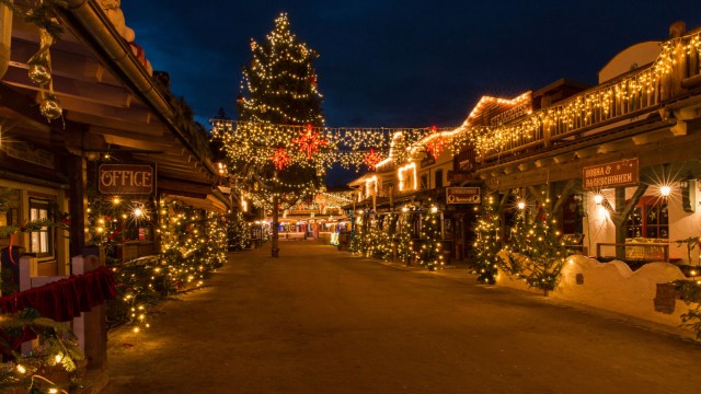 Adventszeit: Hier werden auch Cowboys sentimental: der deutsch-amerikanische Weihnachtsmarkt in Pullman City.