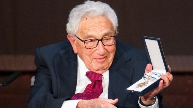 Henry Kissinger: In June, Kissinger received the Bavarian Order of Maximilian, the highest award in the Free State.