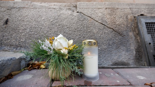 Henry Kissinger: After his death on Wednesday, a mourning candle burned in front of the Kissinger house.