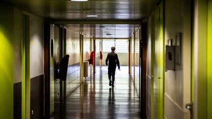 A corridor at the Jean-Lurçat high school in Perpignan (Pyrénées-Orientales), October 16, 2023, day of the minute of silence in tribute to Dominique Bernard and Samuel Paty.  (JC MILHET / HANS LUCAS / AFP)