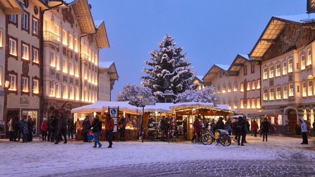 Saving energy: Lots of lights make Christmas markets cozy.  Many cities are now using LED lighting to use as little electricity as possible.