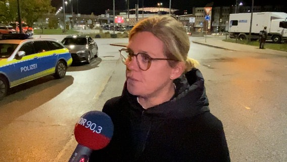 Sandra Levgrün, press spokeswoman for the Hamburg police.  © NDR Photo: Screenshot