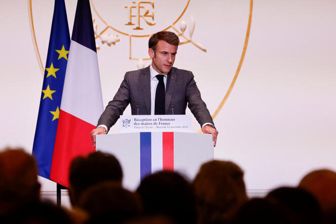 Emmanuel Macron, during the reception in honor of the mayors, at the Elysée, November 22, 2023.