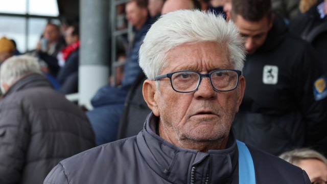 Football legend Lorant turns 75: Werner Lorant today, at the beginning of November, in the Grünwalder Stadium.
