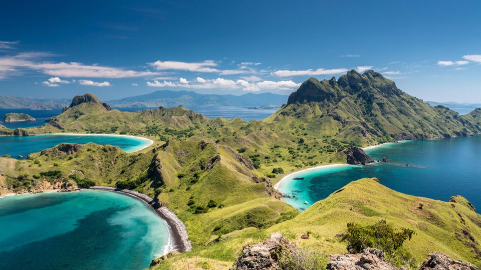 Fantastic views from the island of Pulau Padar, near the famous Komodo National Park in Indonesia.