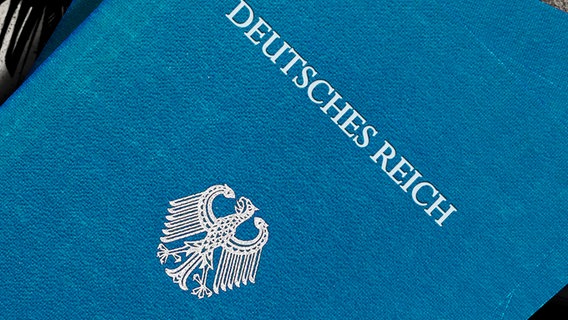 Reich Citizen Pass © picture alliance/Bildagentur-online Photo: Ohde