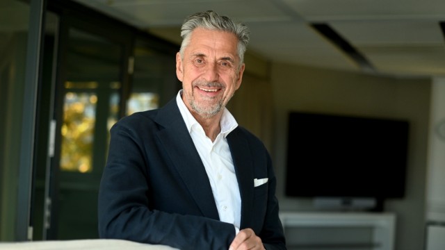 Das war 2023: Ende Oktober schmeißt dann Andreas Lehner als Gewofag-Chef und designierter Geschäftsführer der neuen "Münchner Wohnen" hin.