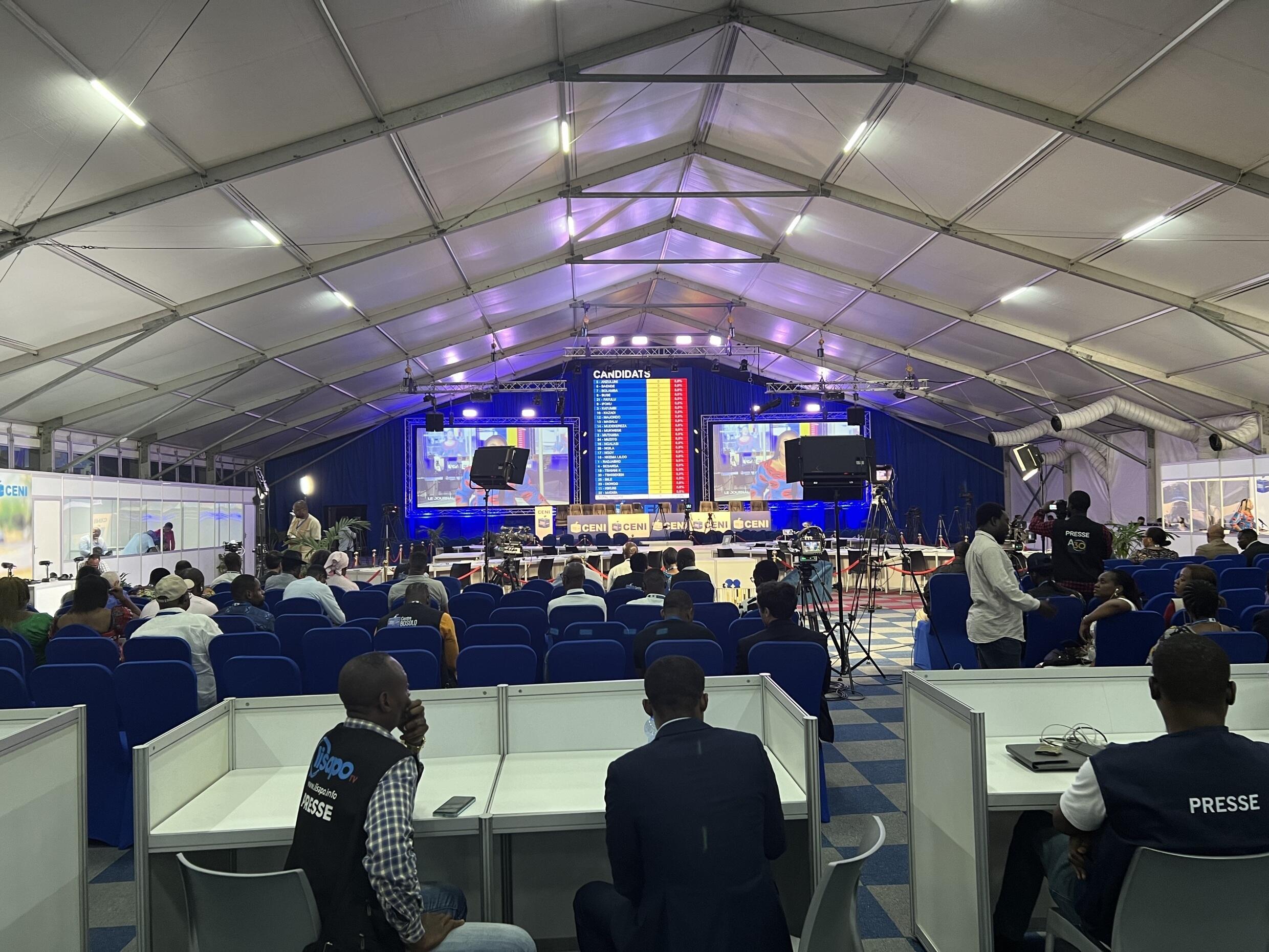 Organizers, observers and media, waiting for the start of the broadcast of the results of the general elections in the Democratic Republic of Congo, December 22, 2023 in Kinshasa.