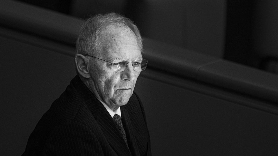 CDU politician Wolfgang Schäuble: A life for politics