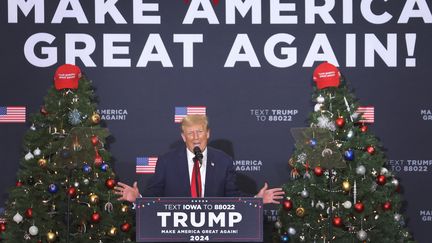 Donald Trump makes a speech during a meeting in Waterloo (United States), December 19, 2023. (SCOTT OLSON / GETTY IMAGES NORTH AMERICA / AFP)