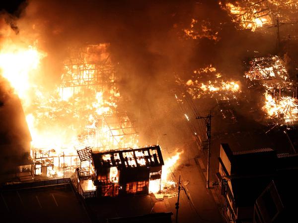A large fire broke out in Wajima as a result of the 7.5 magnitude earthquake.