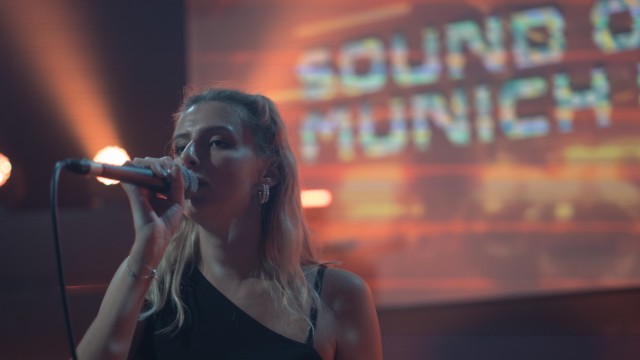 Junge Münchner 2024: Carina Gaschler alias Sophále, hier beim "Sound Of Munich Now".