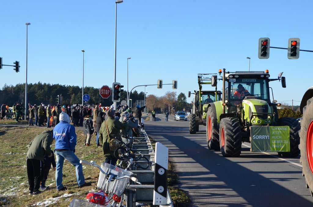 Bei Seehausen in der Altmark formierten Bauern einen eigenen, unabhängigen Protest.