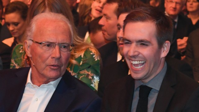 Beckenbauer commemoration in Munich: Beckenbauer and Philipp Lahm (right) at the gala for the inauguration of the German Football Hall of Fame in 2019.