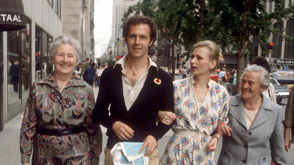 Beckenbauer strolls through New York accompanied by his mother, aunt and then wife