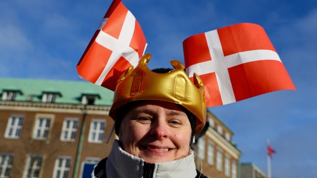 Change of throne in Denmark: undefined
