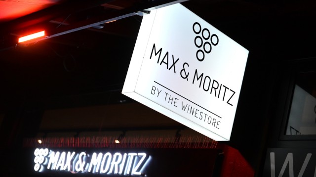 Max and Moritz: The wine bar is located opposite the fish restaurant Poseidon on the east side of the Viktualienmarkt towards Westenriederstrasse.