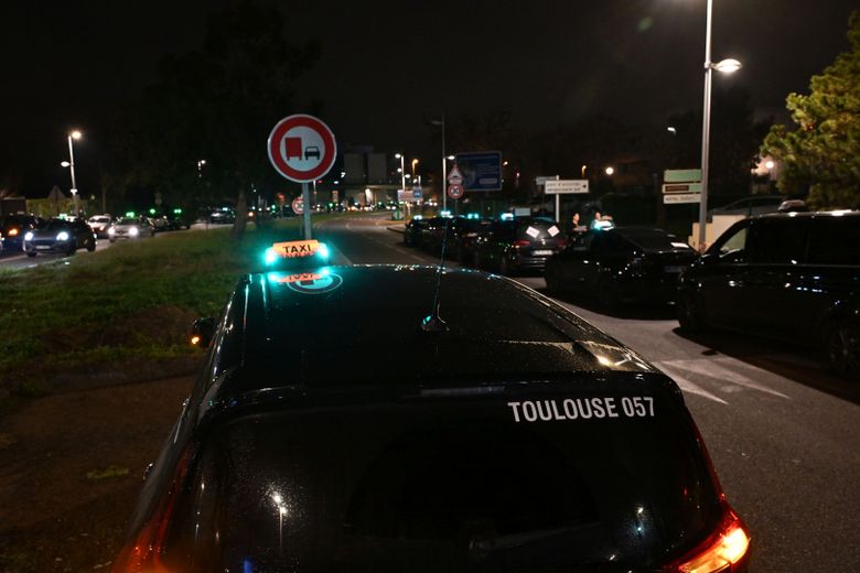 Taxis are collected at Toulouse-Blagnac airport.