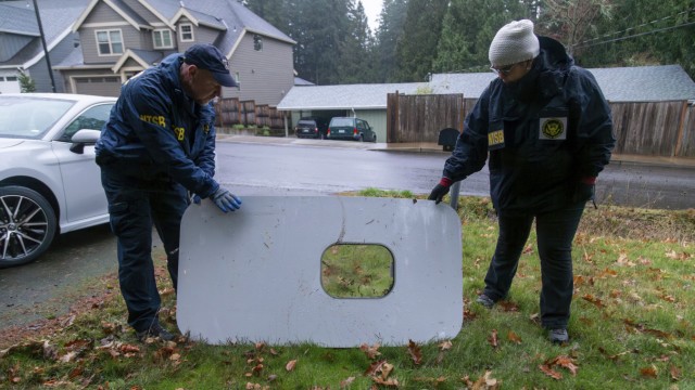 Plane wall broken out: The piece that fell out of the cabin wall was found in a garden in Portland.