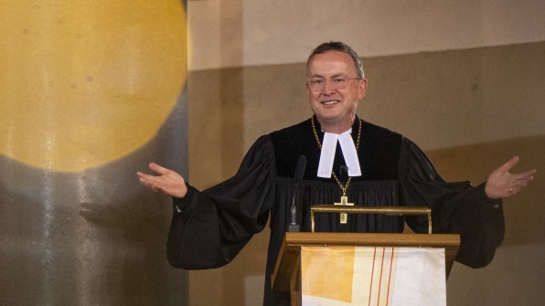 New Year Sermons: The Nation Be "not an invention of God"but a human invention, warns Christian Kopp, the Bavarian Protestant regional bishop.