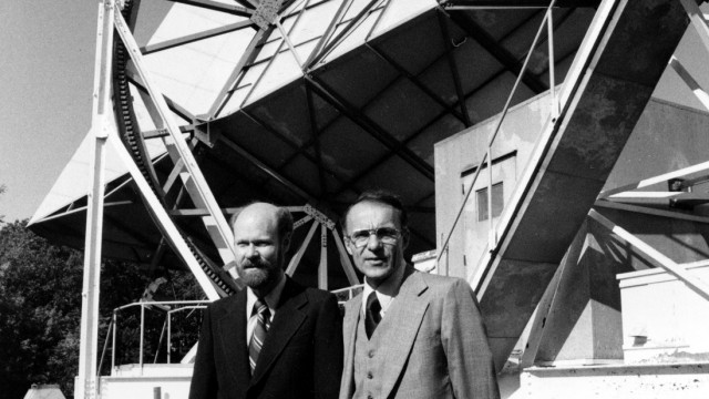 Radio astronomy: Robert W. Wilson, left, and Arno Penzias in front of the horn-shaped antenna with which they captured signals from the Big Bang for the first time.