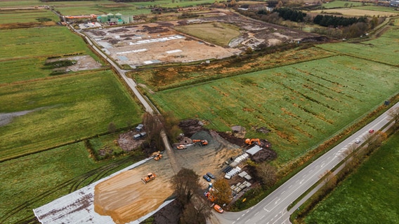 Construction sites for the planned Northvolt battery factory in the Dithmarschen district.  © picture alliance Photo: Frank Molter