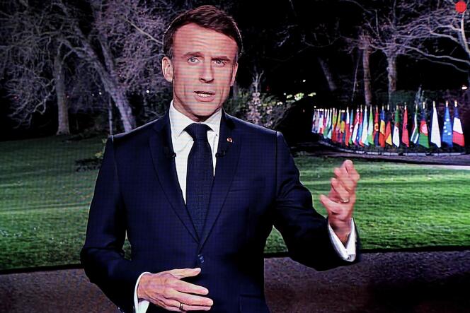 Screenshot of wishes to the French from Emmanuel Macron, on France 2, December 31, 2023.