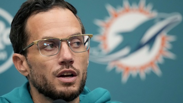 Playoffs in the NFL: A little Harry Potter, a little Disney teenager: Mike McDaniel, head coach of the Miami Dolphins.