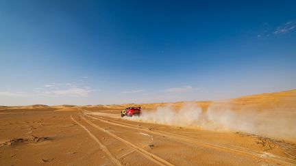 Sébastien Loeb and his co-pilot Fabian Lurquin during the last edition of the Dakar, between Shaybah and Al-Hofuf, January 14, 2023. (FREDERIC LE FLOC H / AFP)