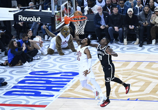 Cleveland Cavaliers guard Donovan Mitchell (number 45) during the NBA Paris Game, January 11, 2024.