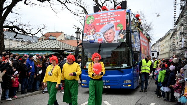 Carnival in Munich: The SPD is happy on its carnival float that Mayor Dieter Reiter wants to stay in office longer.