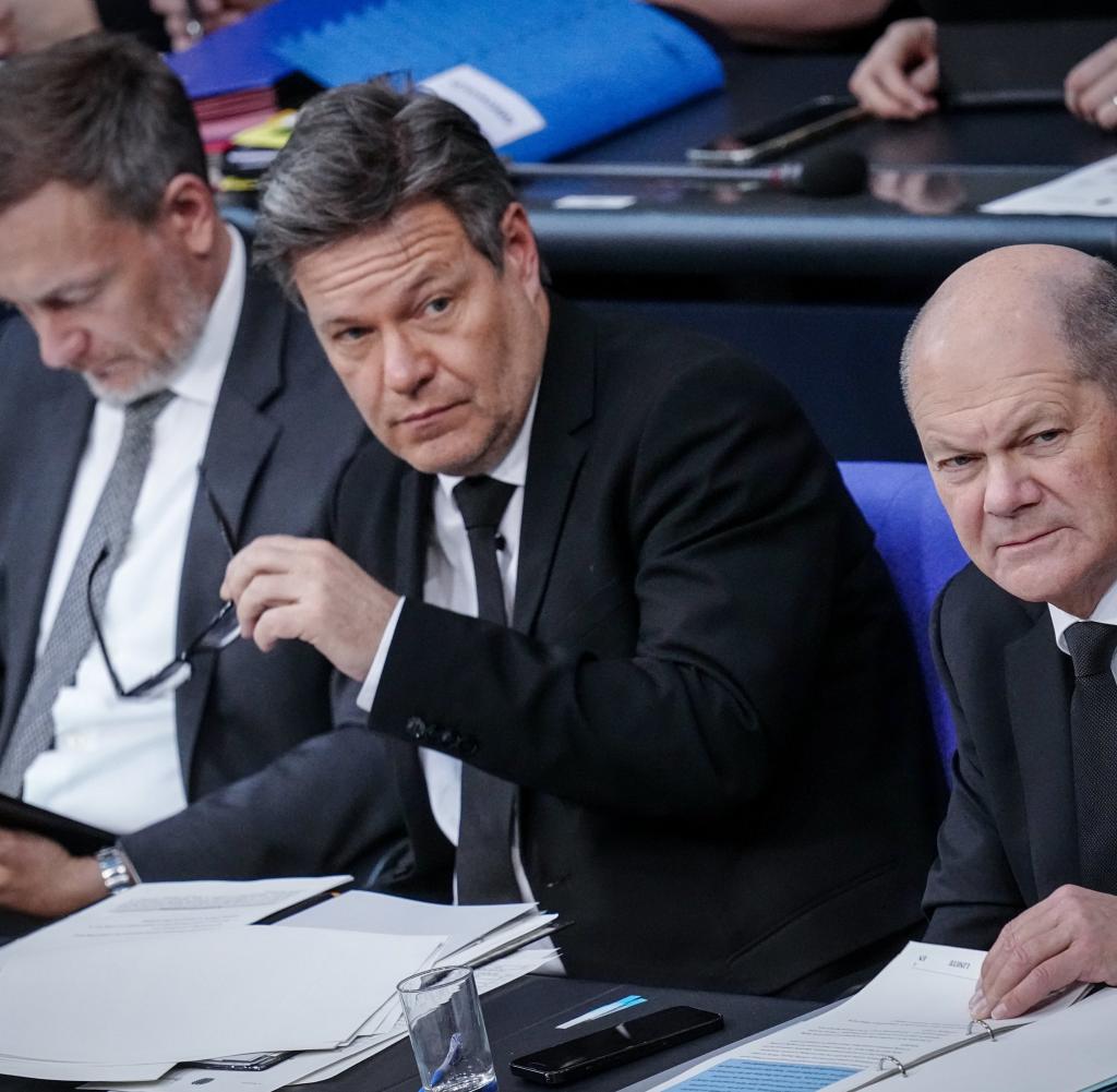 Finance Minister Christian Lindner (from left to right), Economics Minister Robert Habeck, and Chancellor Olaf Scholz during the general debate on the federal budget