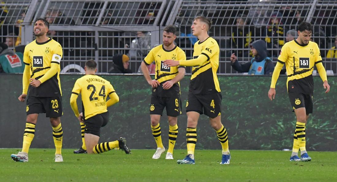 Borussia Dortmund muss gegen den SC Freiburg möglicherweise auf Salih Özcan (Mitte) verzichten.