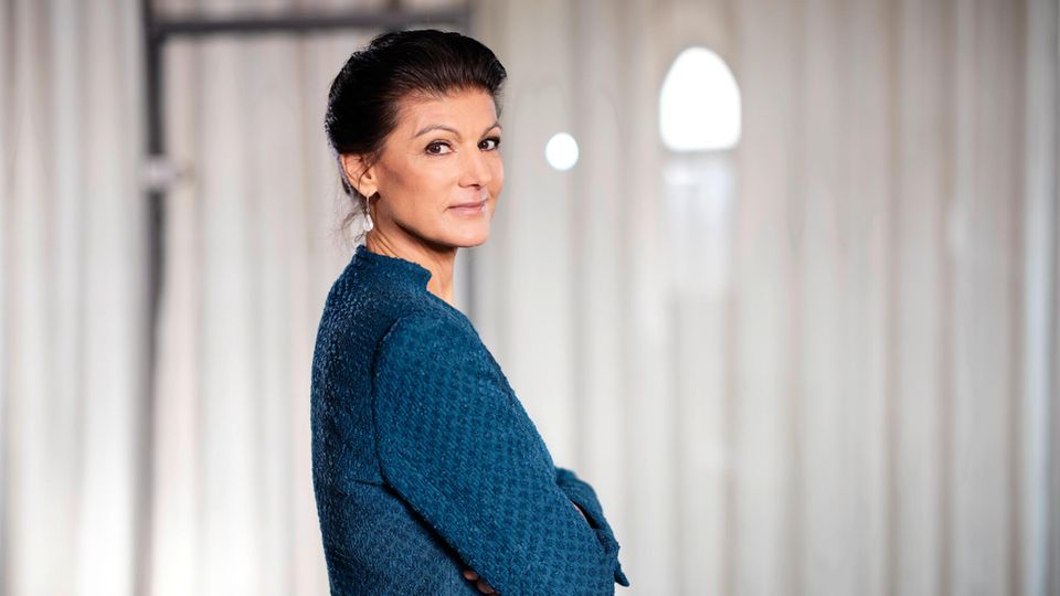 Politician Sahra Wagenknecht in profile at the side