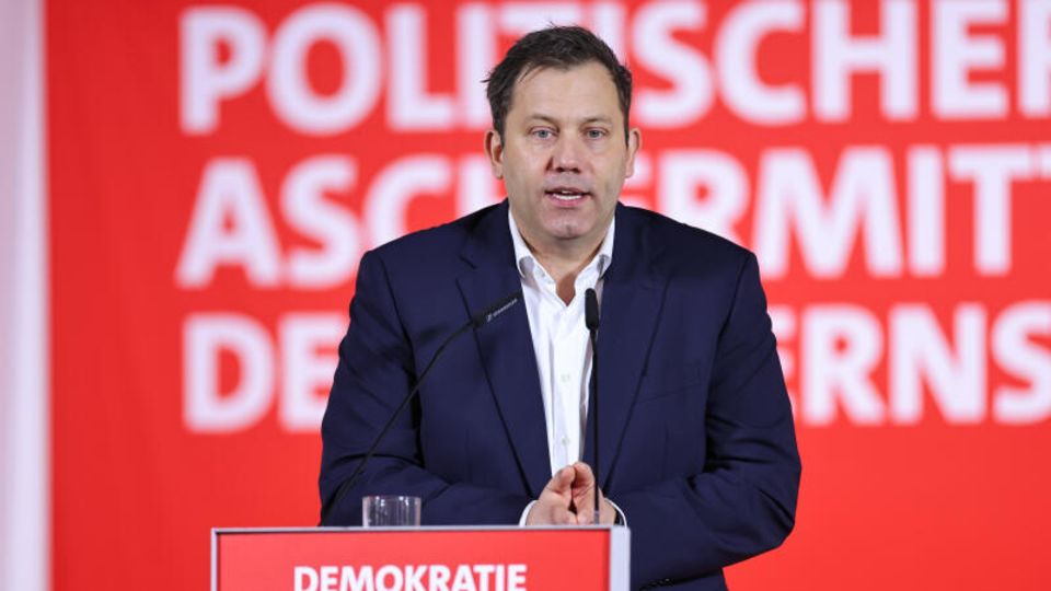 Political Ash Wednesday: SPD leader Lars Klingbeil in Vilshofen