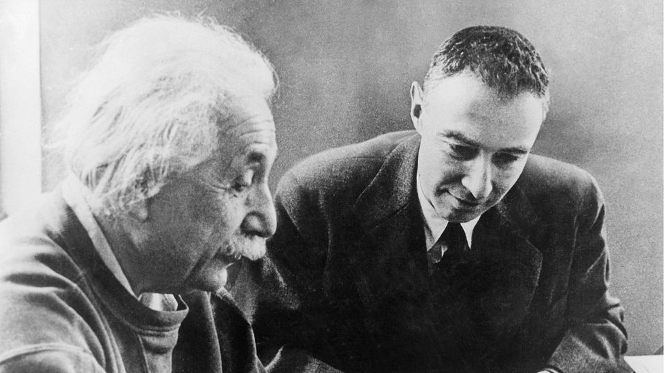 Black and white image: Oppenheimer and Einstein