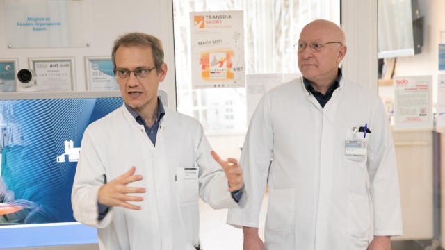 Transplantation medicine: The specialists, here senior physician Volker Aßfalg (left) and Lutz Renders, also work with so-called rescue organs.