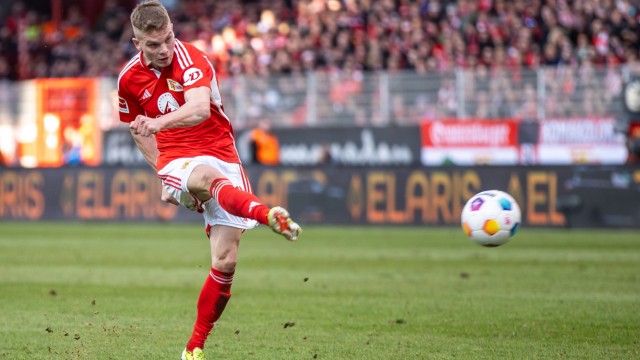 23rd matchday of the Bundesliga: The game has been turned around in the meantime: András Schäfer ensures that Union takes the lead at half-time, but in the end it is only enough for a 2-2 draw against Heidenheim.