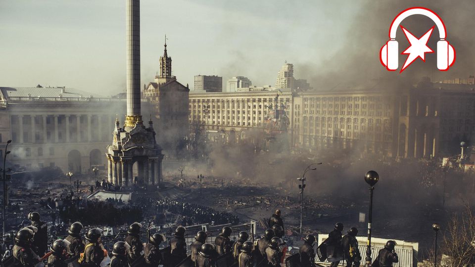 Maidan 2014: Security forces patrol Independence Square in Kiev