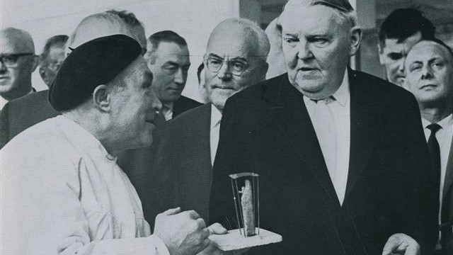 Crafts fair turns 75: Federal Minister of Economics and later Chancellor Ludwig Erhard has been a prominent supporter of the fair since the beginning.  He opened it for the first time in 1951.