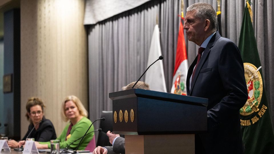 Peru's Interior Minister Víctor Torres Falcón