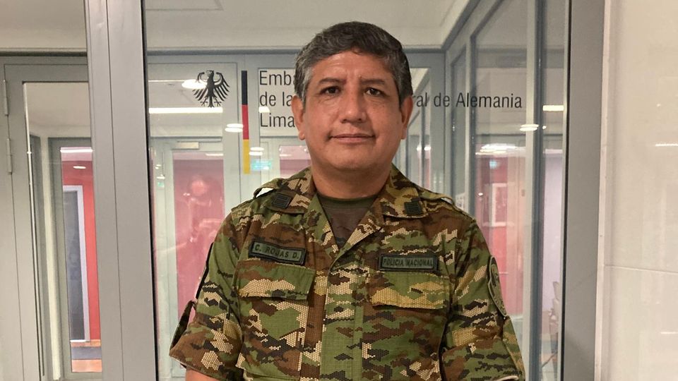 César Rojas Duránd, 53, commander of the Peruvian police's drug unit (Dirandro)