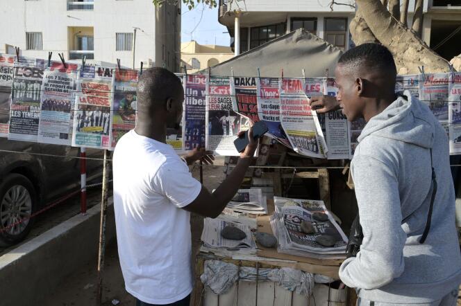 In Dakar, in front of a newspaper stand, February 16, 2024. 