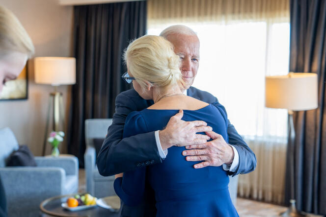 The President of the United States, Joe Biden, and Yulia Navalnaïa, widow of Russian opponent Alexeï Navalny, in San Francisco (California), February 22, 2024. 
