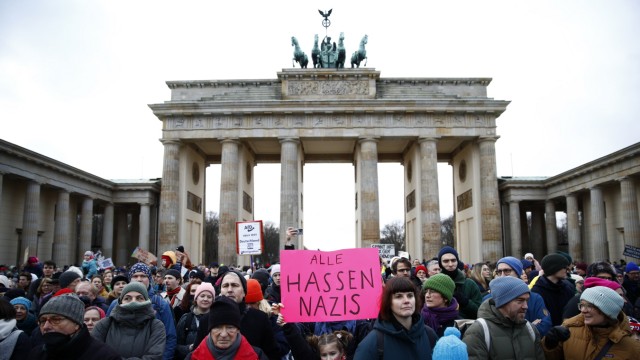 Berlin: Almost two weeks ago there was a protest against right-wing extremism in Berlin.  Significantly more participants are expected this Saturday.