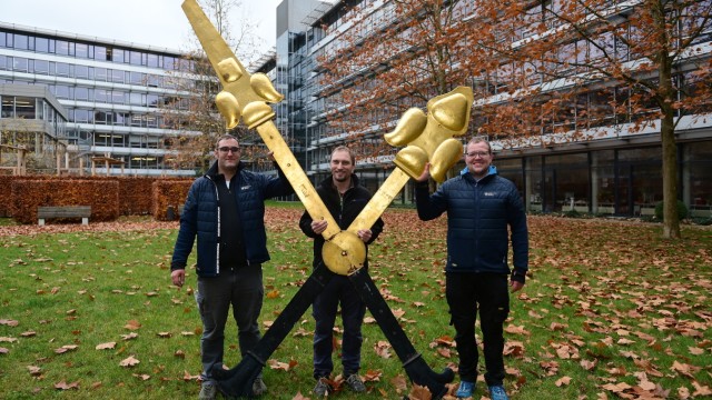 Munich old town: They ensure that the hands are repaired: Johann Wunderer from the building department, Michael Münch from Turmuhren Rauscher and Markus Meyer, also from the building department (from left).