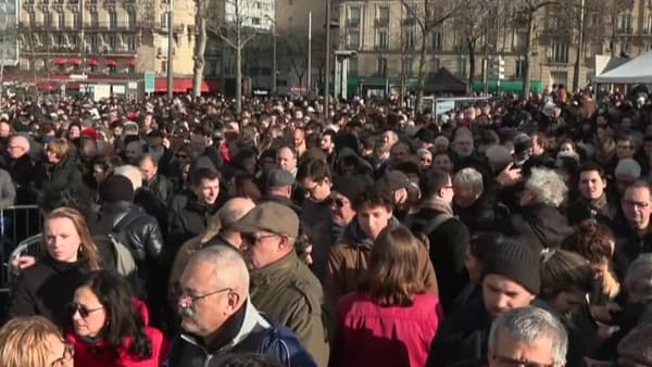 La foule amassÃ©e devant le Salon de l'agriculture dans l'attente de son ouverture, Ã  Paris, le 24 fÃ©vrier 2024