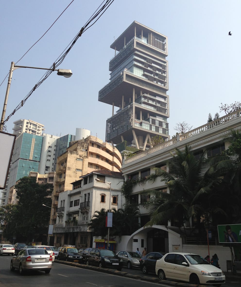 Ende 2010 bezog Ambani sein 70-Millionen-Dollar-Privathaus „Antilia“ in Mumbai. Es ist mit 173 Metern und 27 Etagen das weltweit größte Einfamilienhaus. Es enthält eine Privatklinik und ein Kino