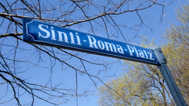 Festival in the spirit of democracy: The Sinti-Roma-Platz in the Schwanthalerhöhe district of Munich.