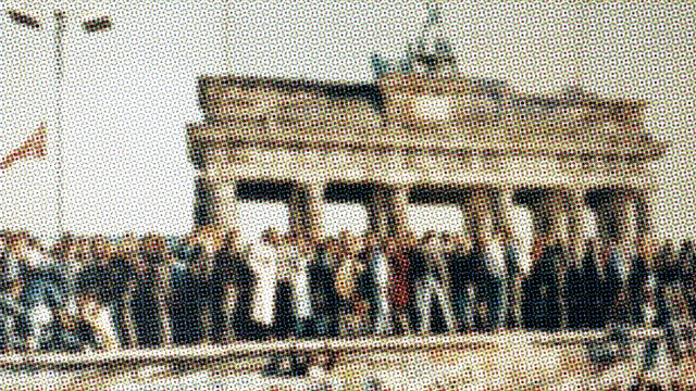 Kompass: Die Euphorie beim Mauerfall 1989 war groß - doch was ist davon geblieben? Dieser Frage geht die Veranstaltungsreihe "Unbewältigte Vergangenheiten" nach.